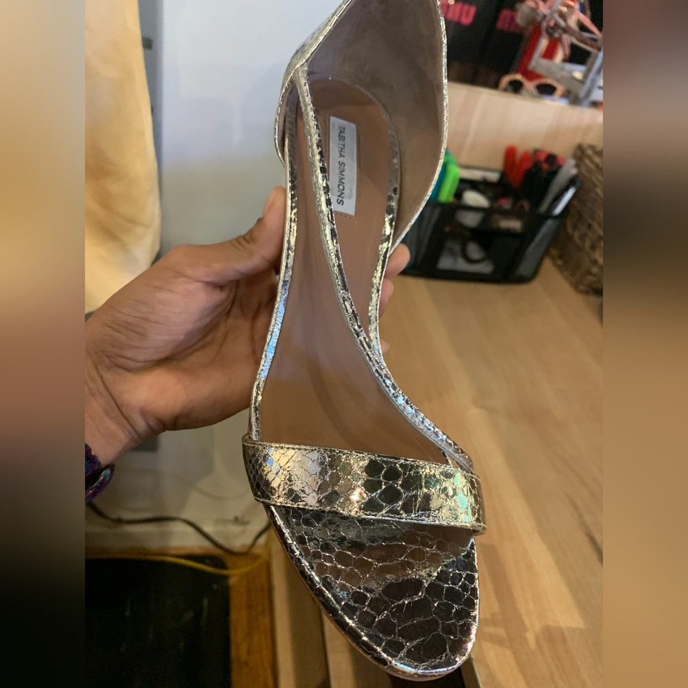 Heels - Picture 1 of 3